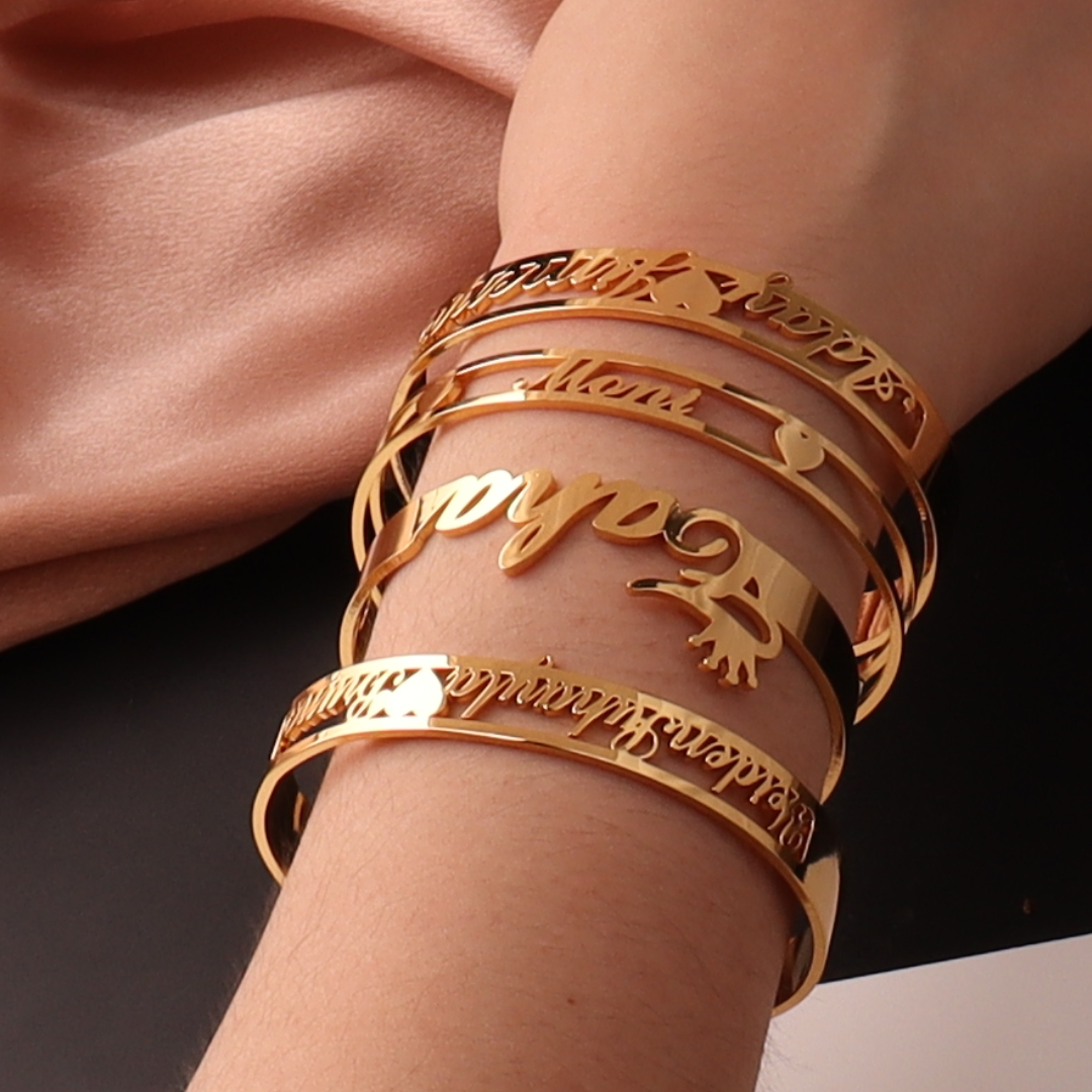 Personalized Custom Name Crown - Cuff Bangle Bracelet recensie en prijs