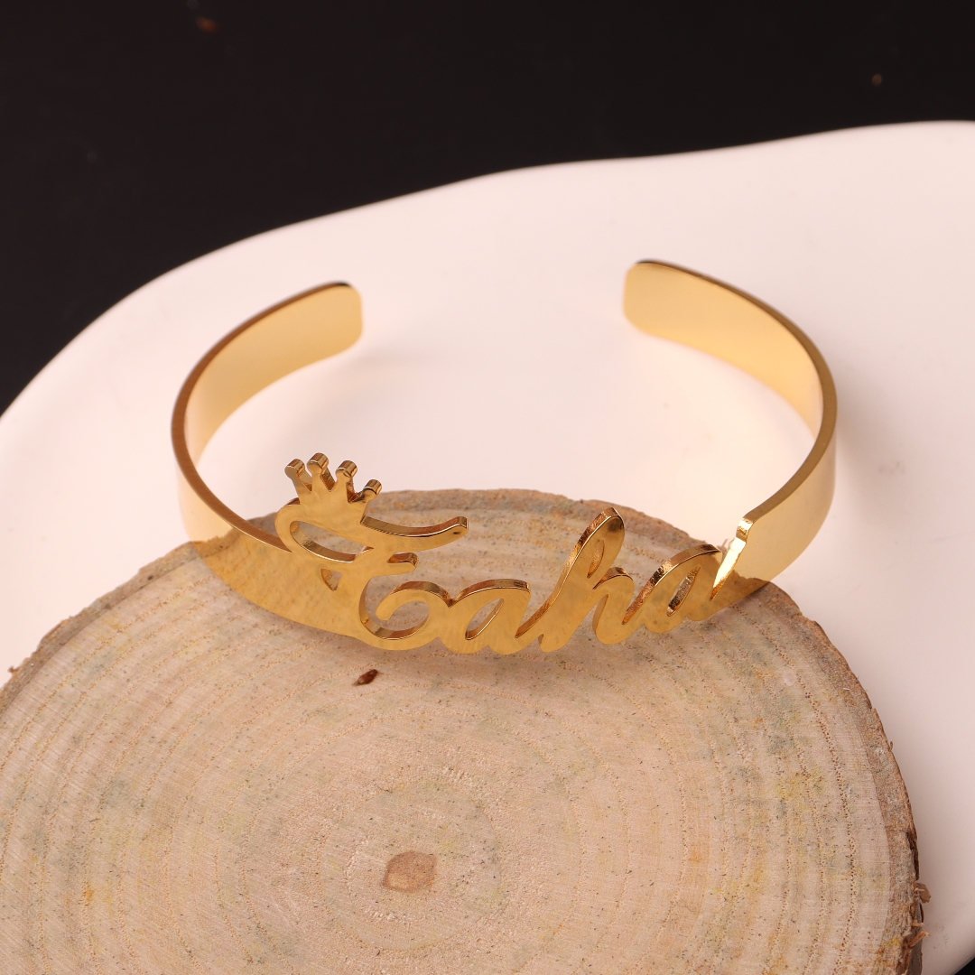 Personalized Custom Name Crown - Cuff Bangle Bracelet recensie en prijs