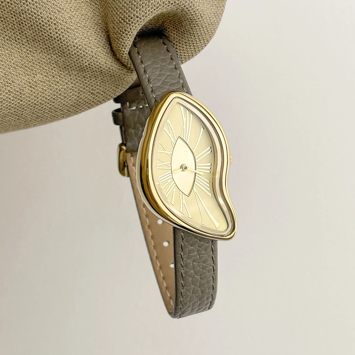 High end Retro Creative Watch  - High Jewelry Watches recensie en prijs