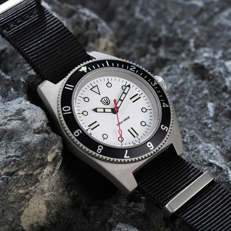 Watchdives WD1972 Quartz Watch - Jewellery Watches recensie en prijs
