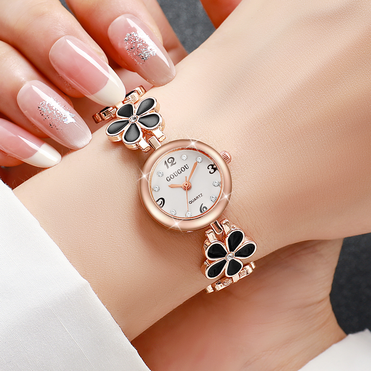 Fashion Flower Bracelet Strap  - Jewelry Diamond Watches recensie en prijs